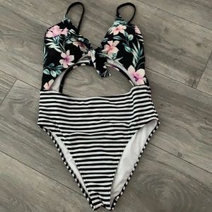 PINK cut-out one piece bikini